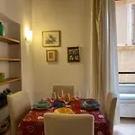 Idi\'S House